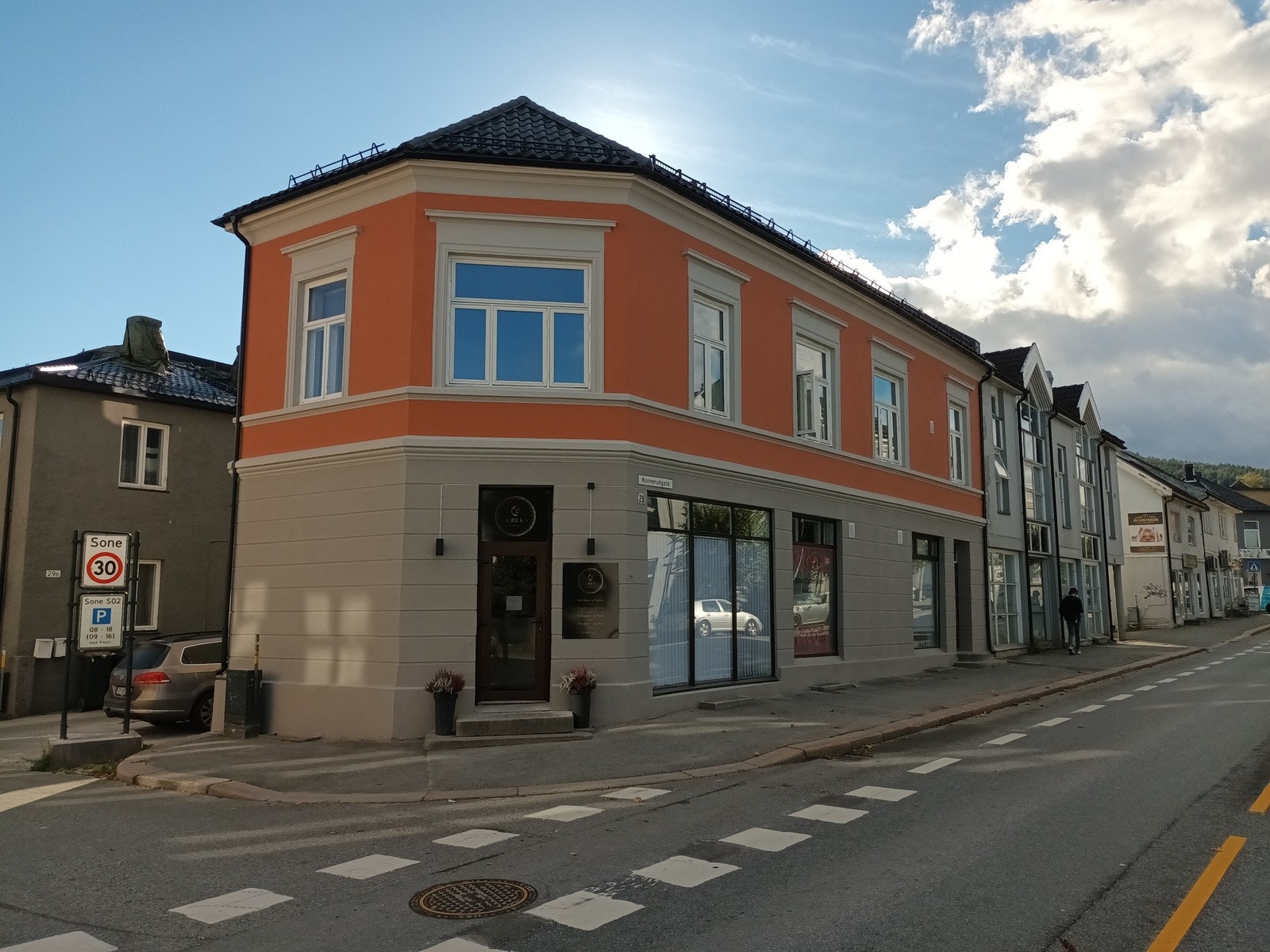 Klassisk bygård med god ekspoering mot Konnerudgata Galleribilde
