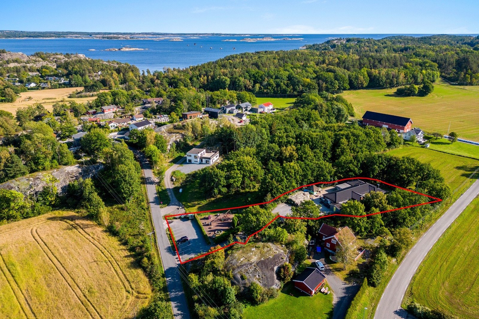 I 2007 ble eiendommen bruksendret fra boligformål til næringsformål/barnehage. Galleribilde