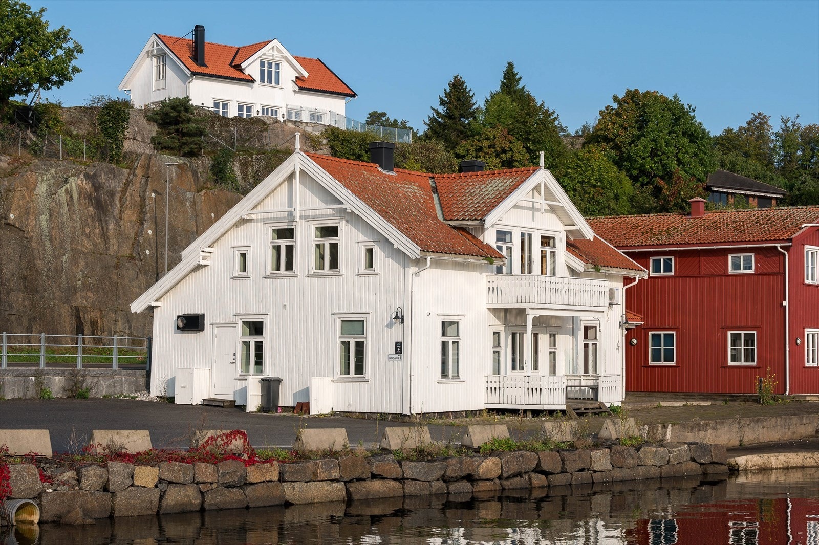 Fasade mot sjøen Galleribilde