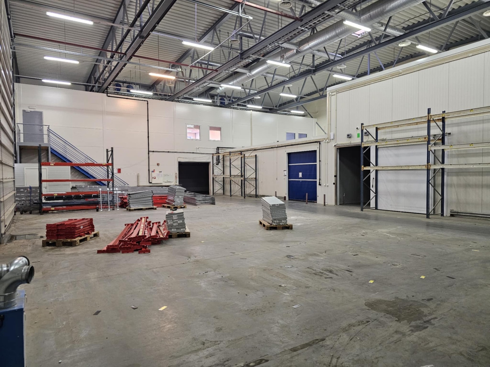 Kontorer opp trappen til venstre i bildet. Galleribilde