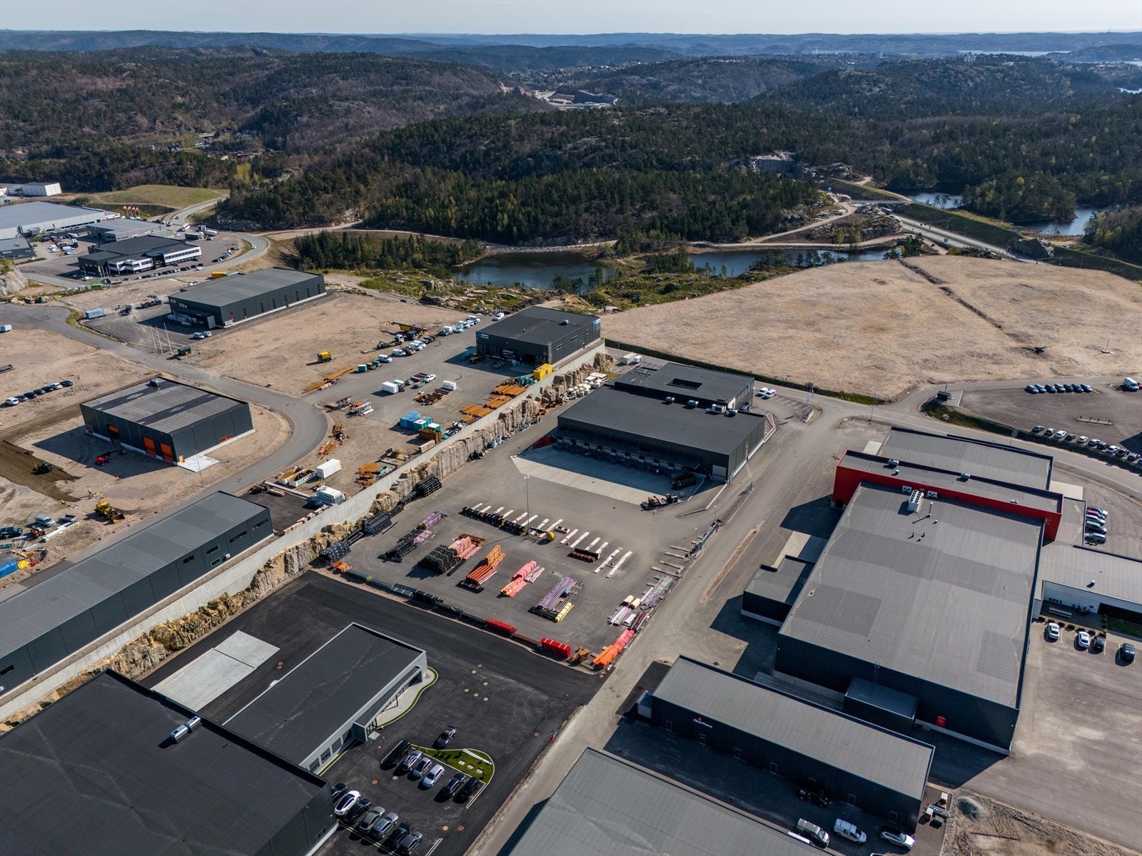 Oversikt over eiendommen sett fra nord Galleribilde