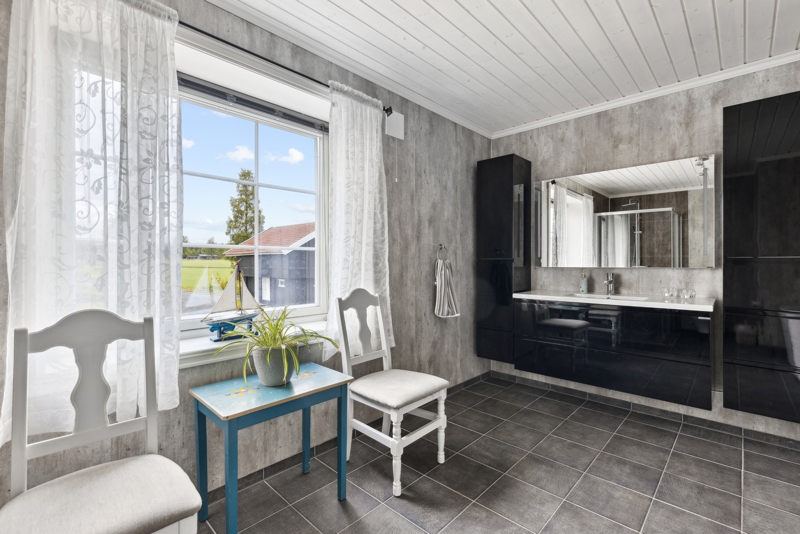 Badet i 2. etasje ble pusset opp i 2017. Galleribilde