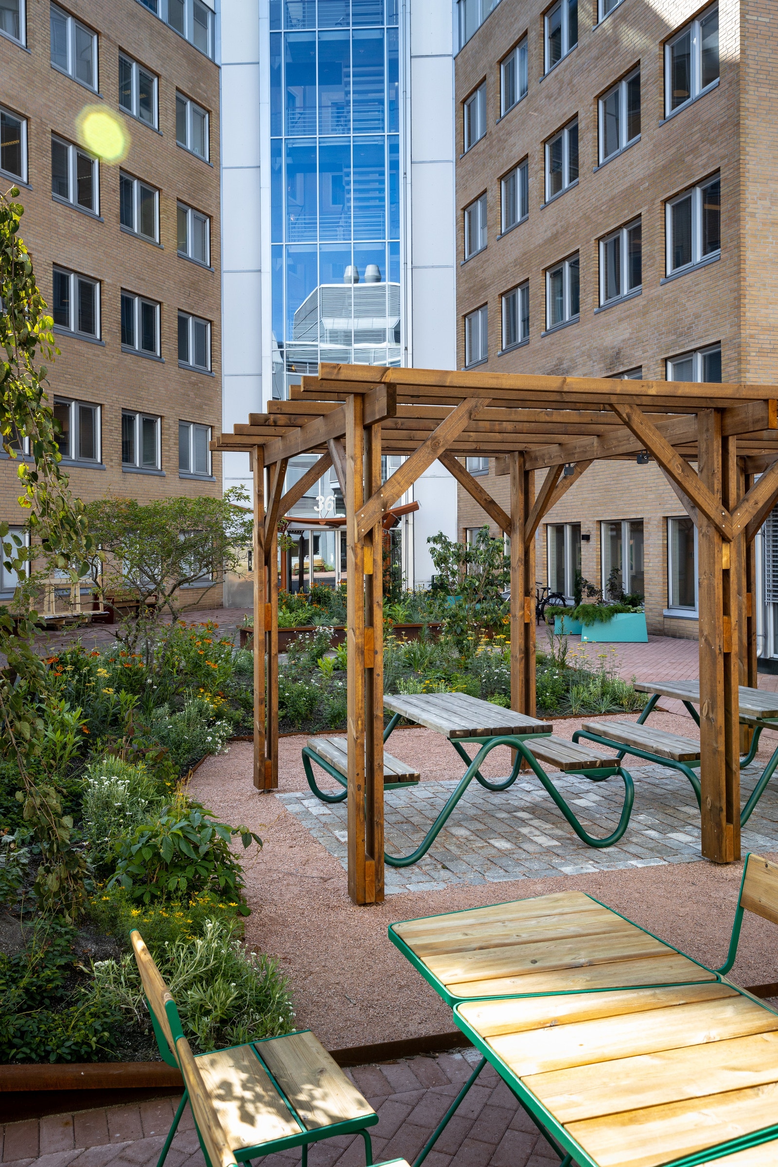 Utetorget i flotte omgivelser Galleribilde