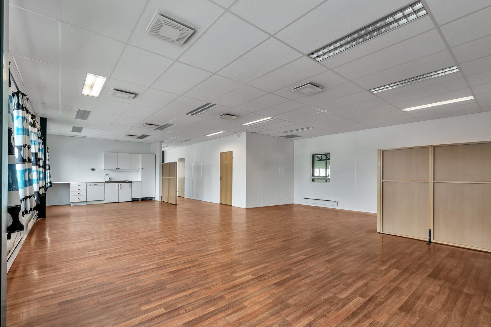 Kontorfasiliteter i 2. etasje. Galleribilde