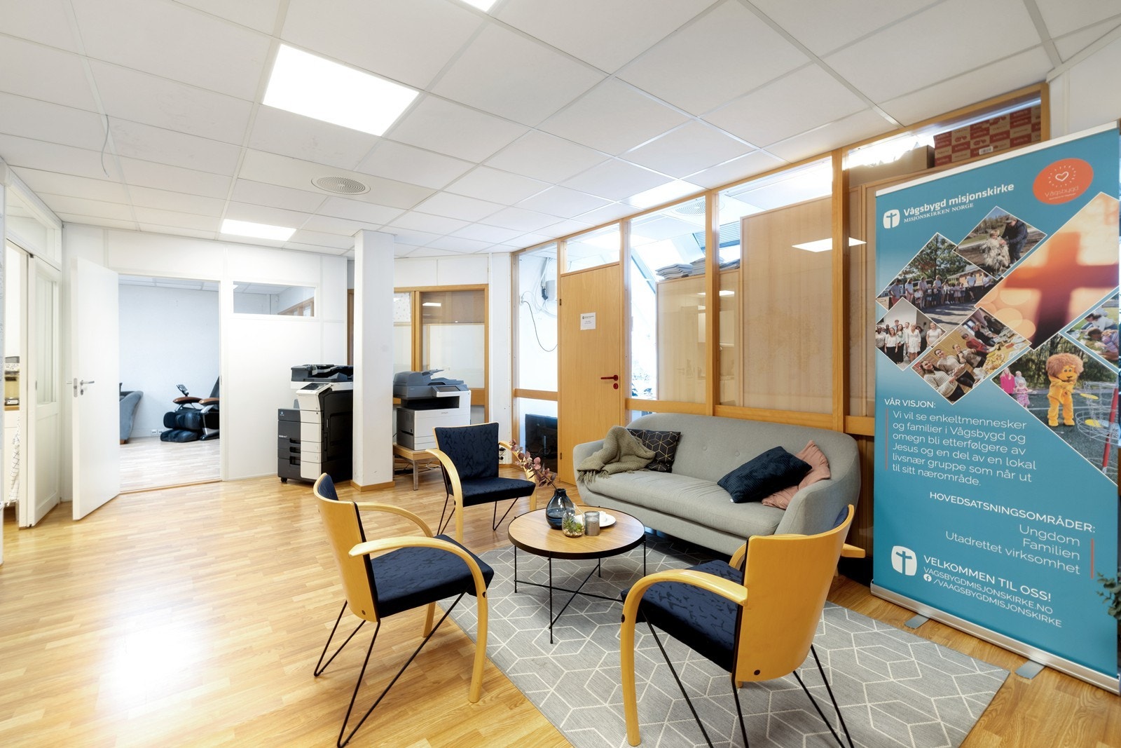 Kontorlokaler her med sosial sone. Galleribilde