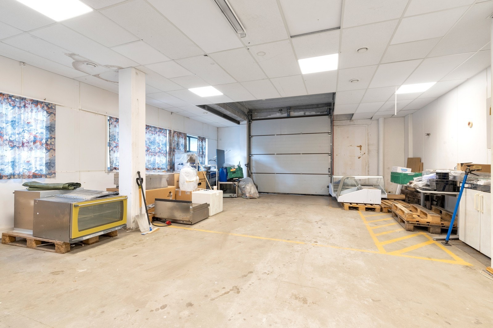 Mulighet for å leie noe lager, Galleribilde