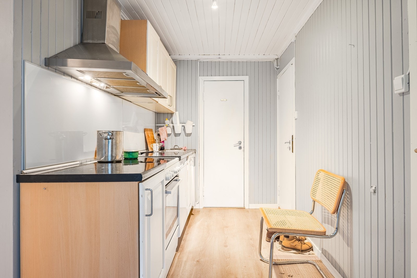 Byggets 3. etasje består av hybler med felles kjøkken og toalettrom. Galleribilde