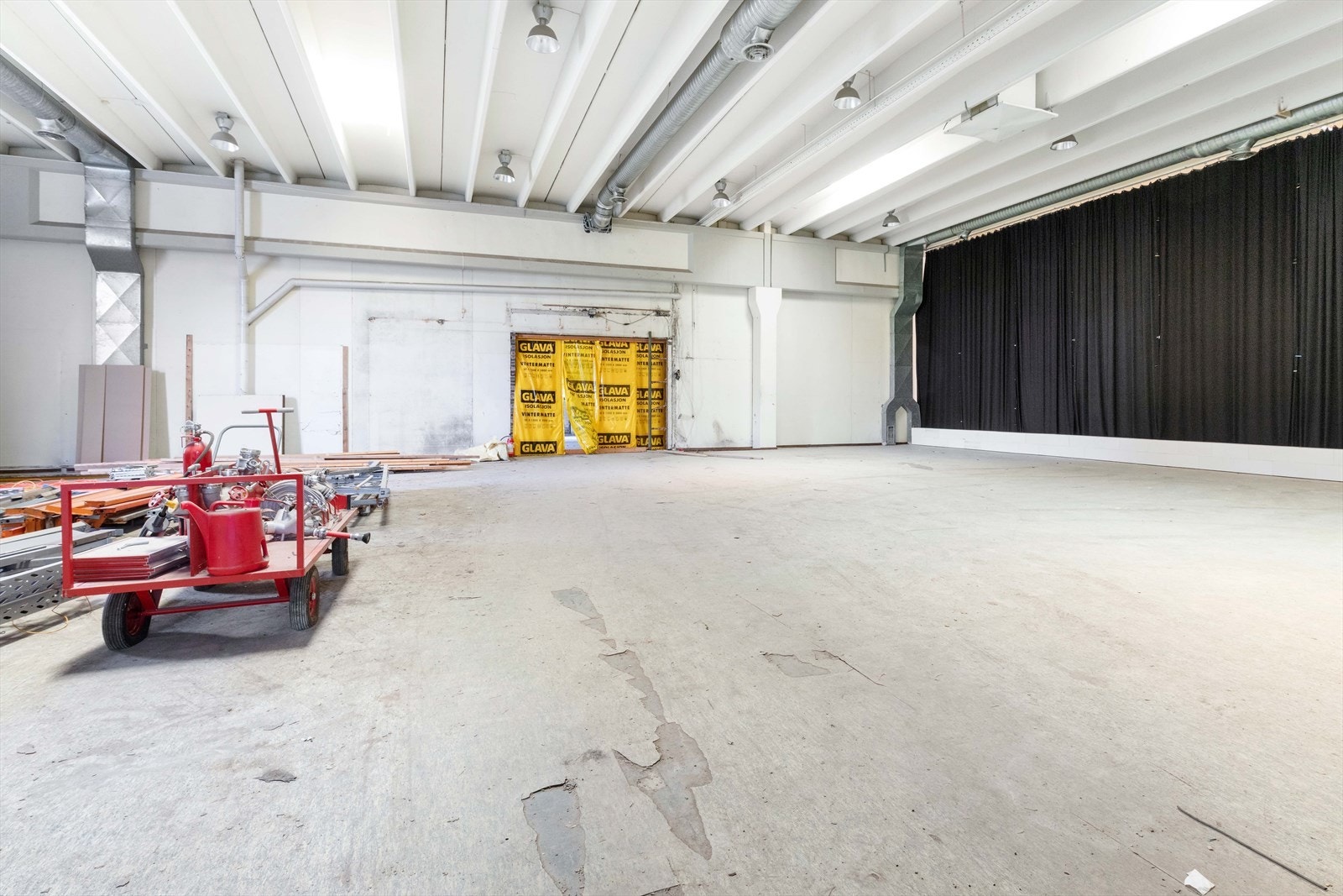 Produksjonslokaler/lager med 6 m. høyde. Galleribilde