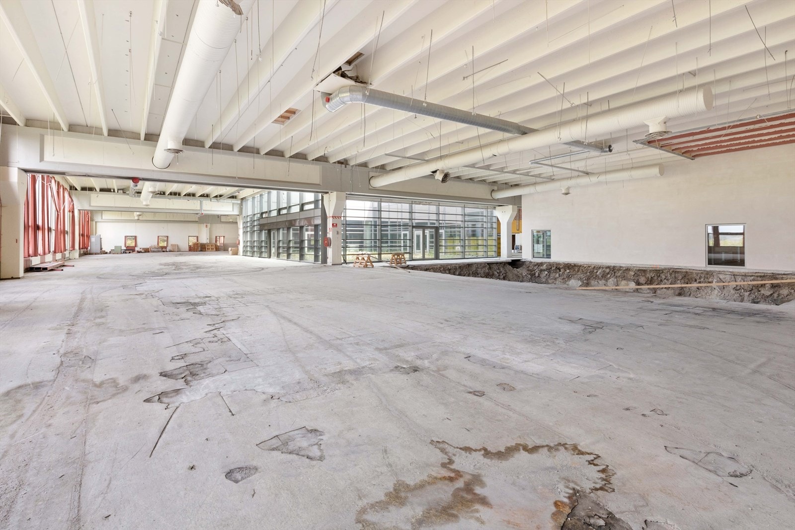 Produksjonslokaler/lager med 6 m. høyde. Galleribilde