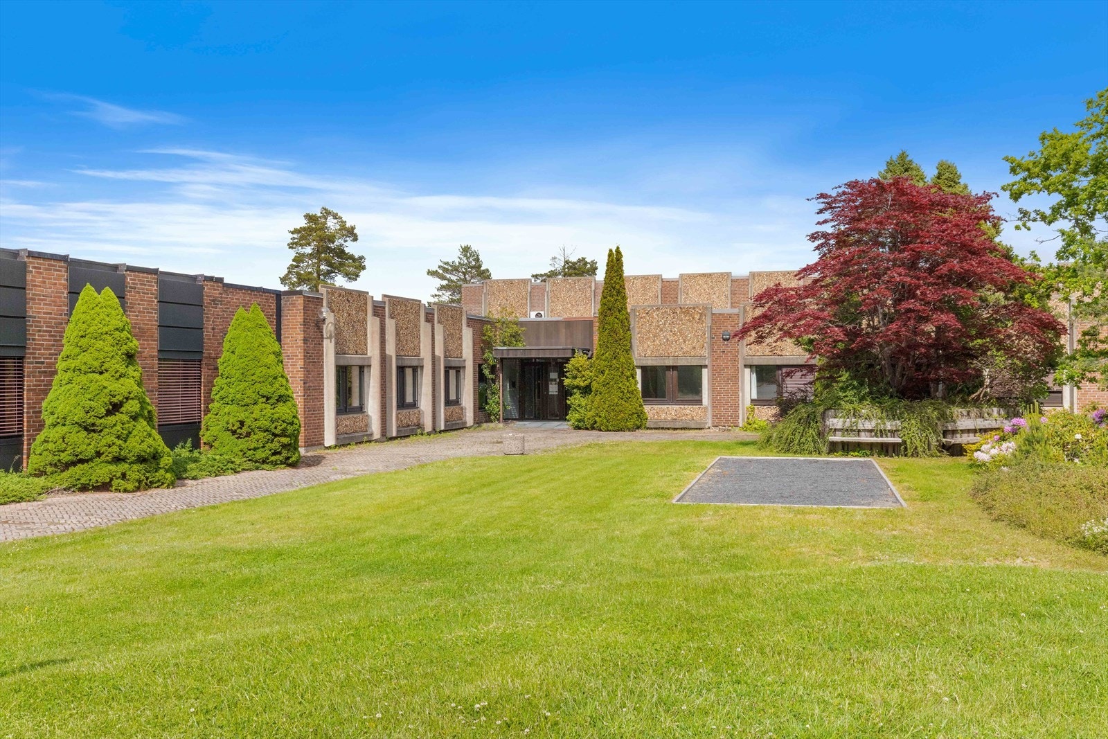 Uteområdet. Galleribilde