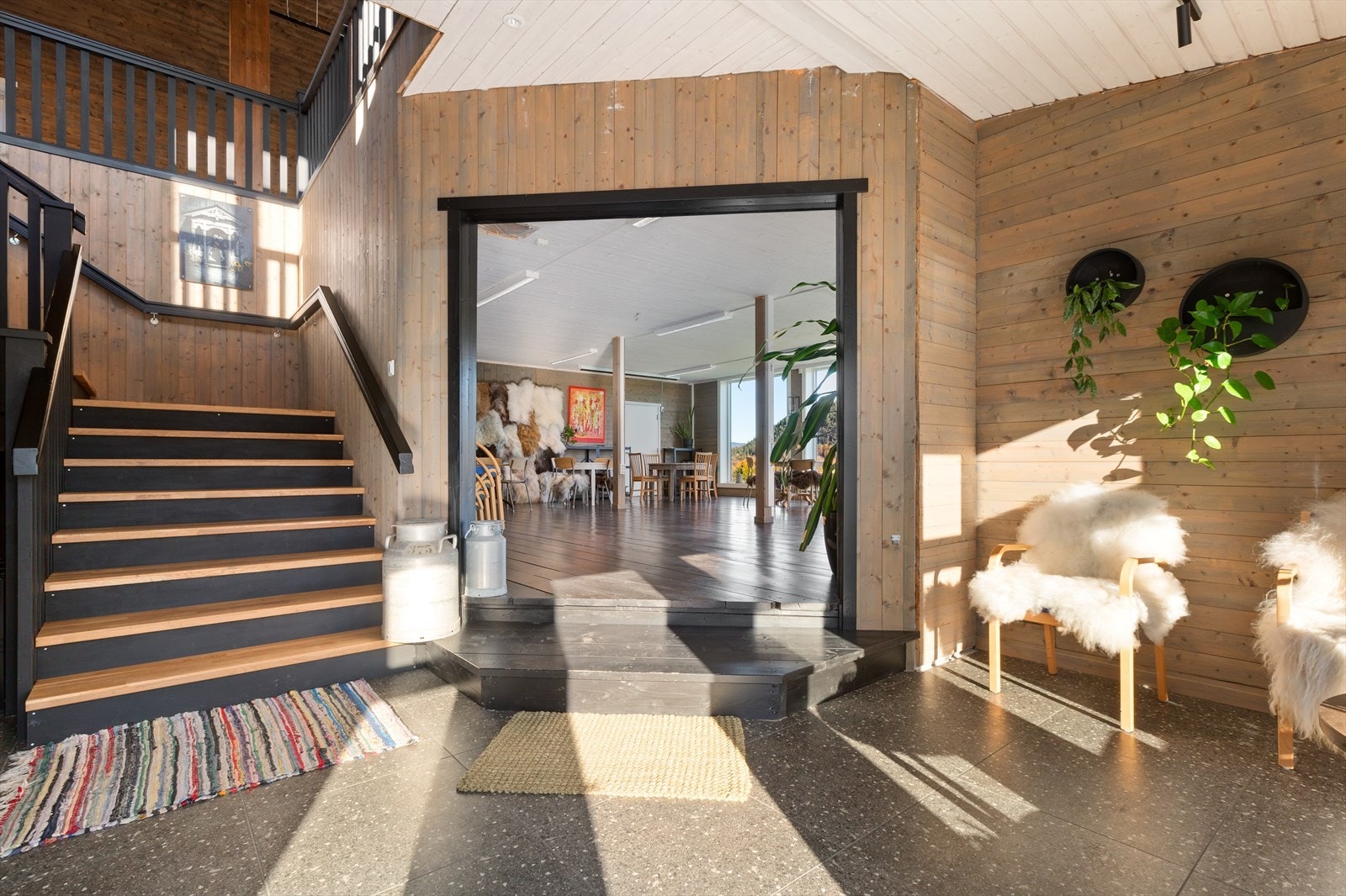 Hall og ankomst låve Galleribilde