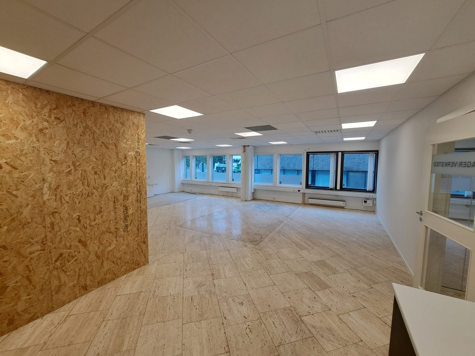 Lager med 2,4 meter takhøyde Galleribilde