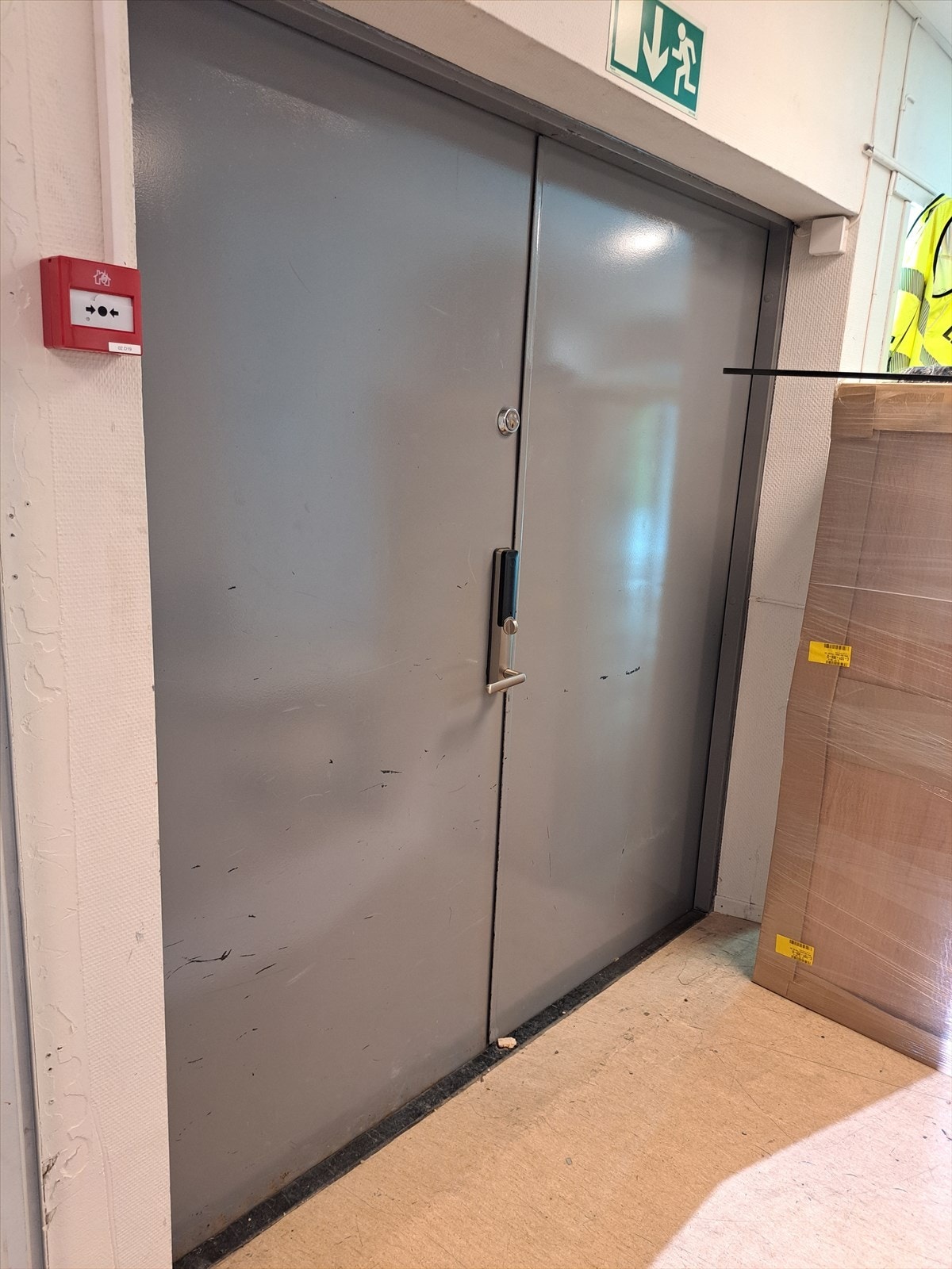 Døren til lageret er 1,90 meter bred Galleribilde