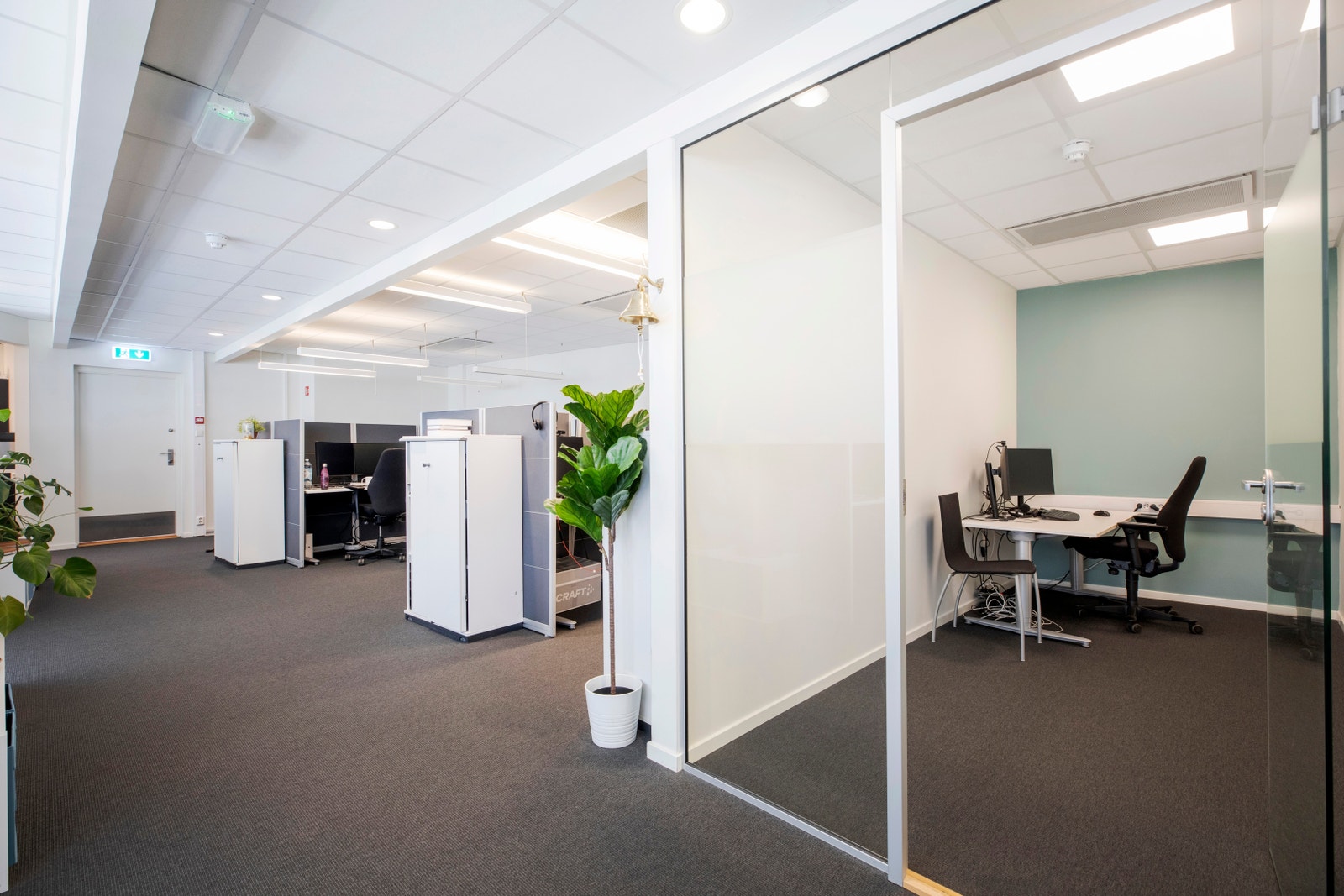 Åpne og lyse lokaler. Galleribilde