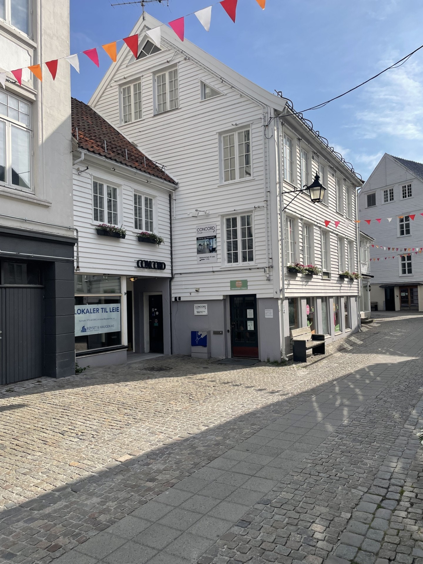 Store Elvegate 19, fasade Galleribilde