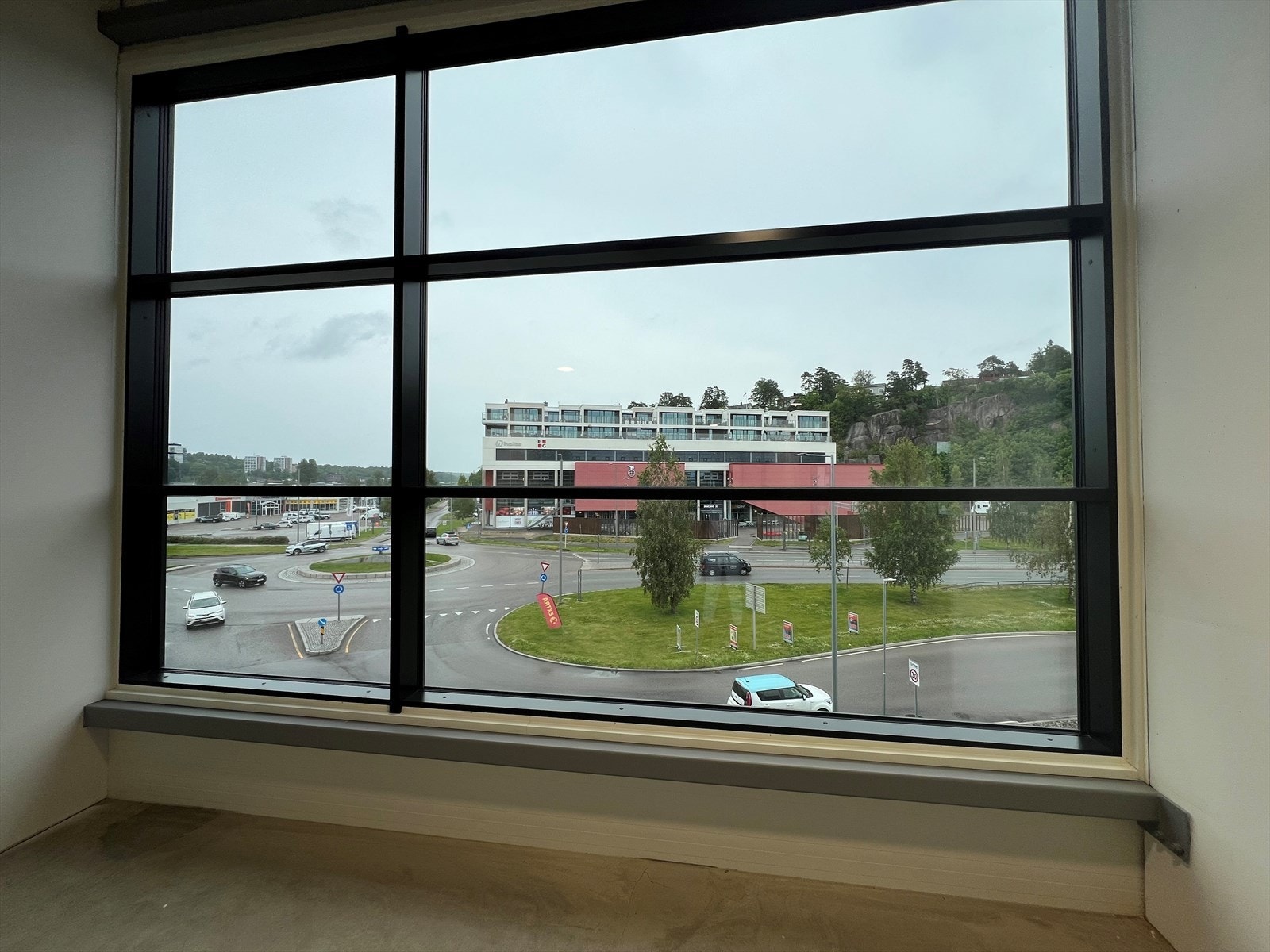 Flotte profileringsmuligheter mot rundkjøringen/Presterødbakken Galleribilde