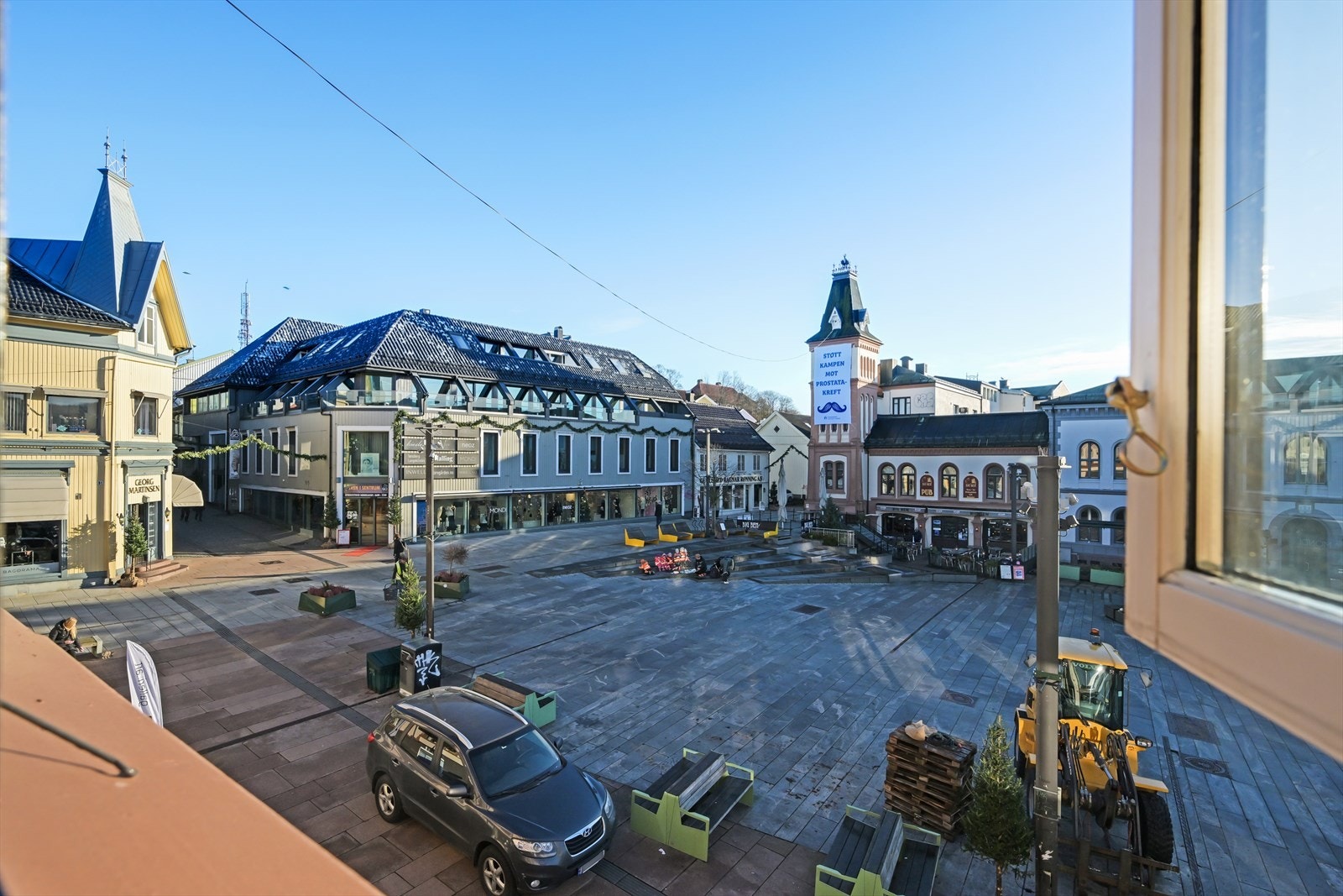 Utsikt mot torvet fra lokale 1 Galleribilde