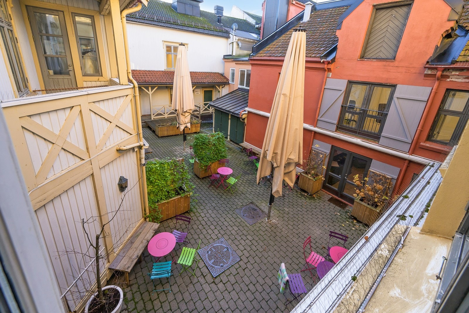 Gårdsrom Galleribilde