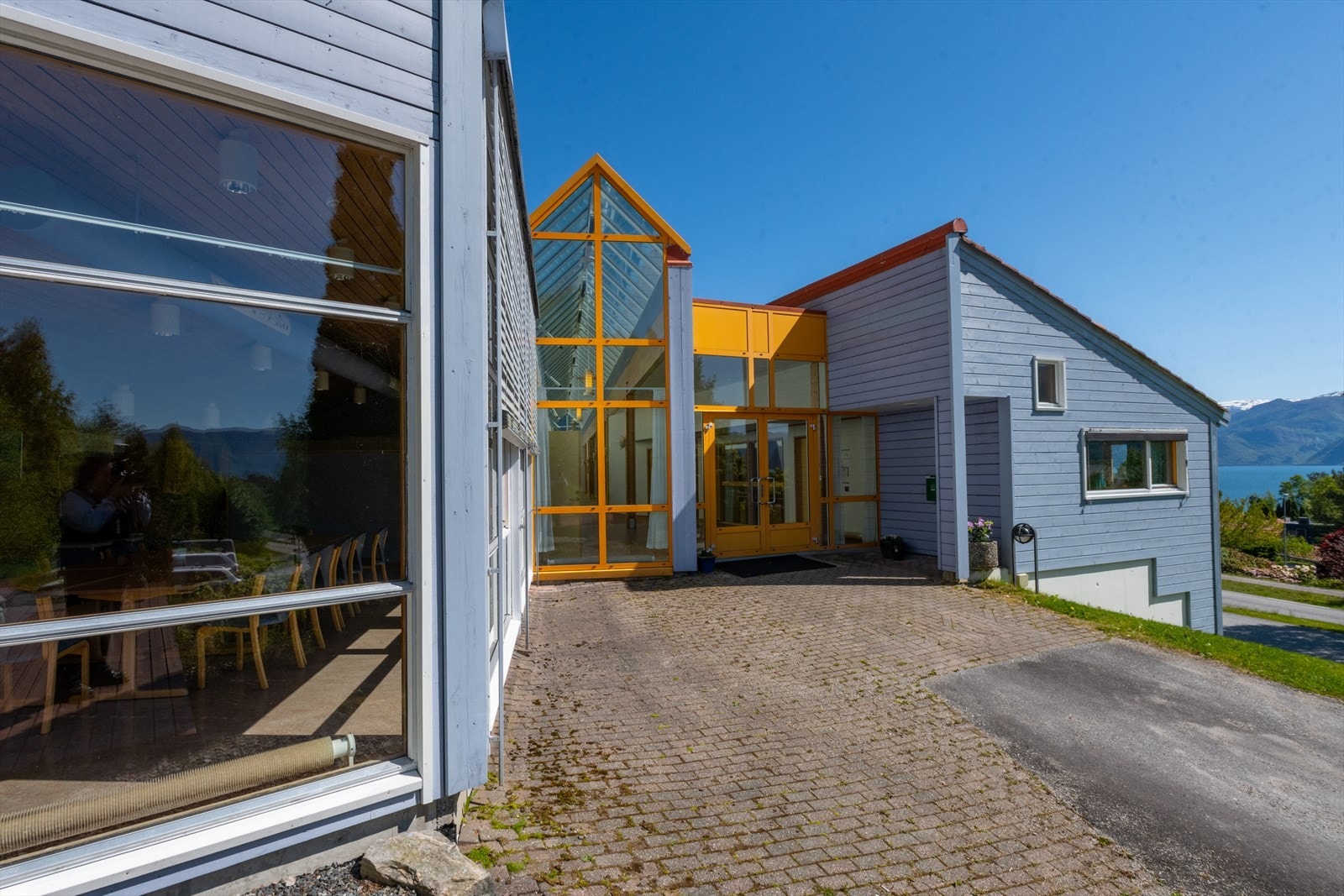 Inngangsparti Galleribilde