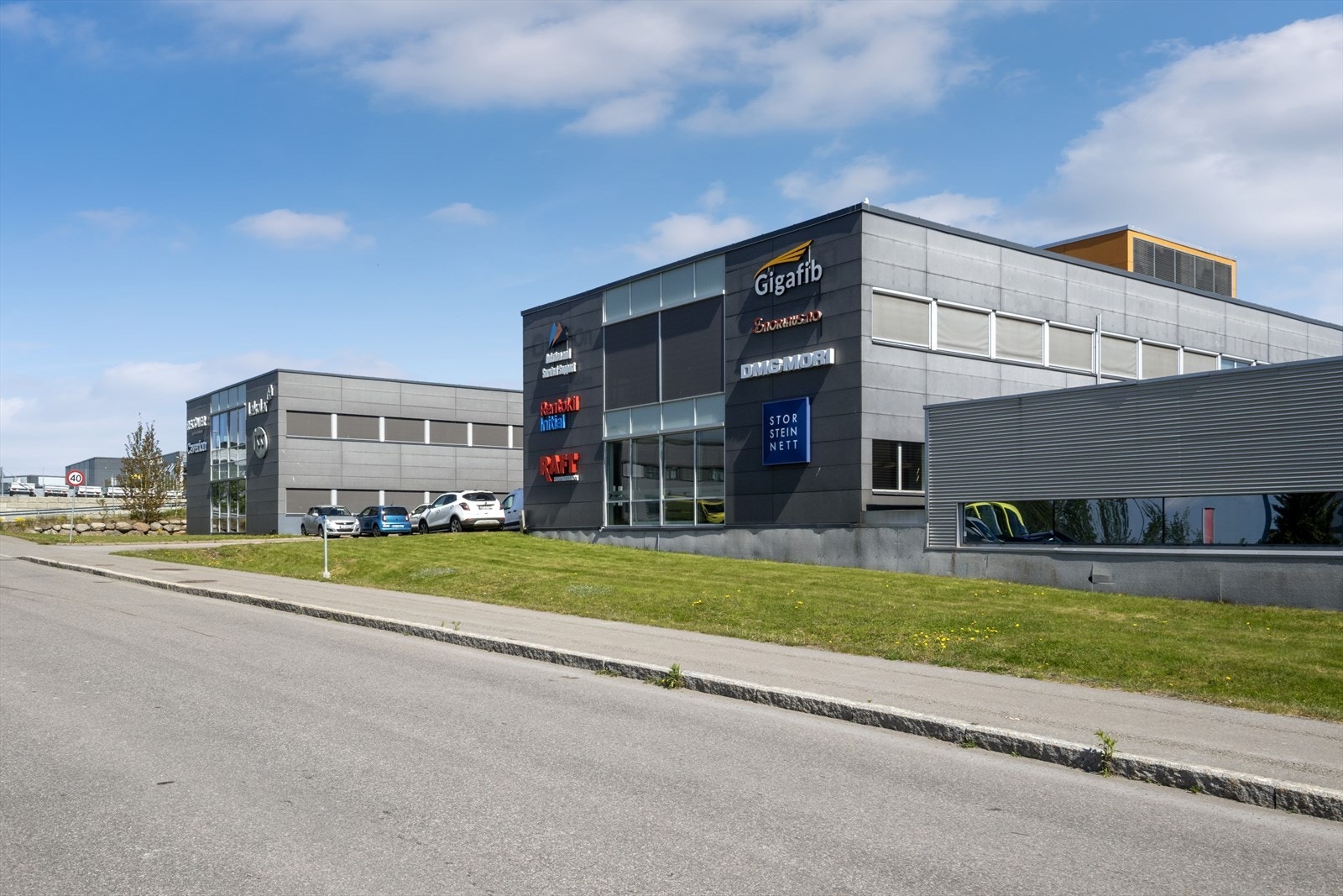 Wirgenes vei 8 a og b Galleribilde