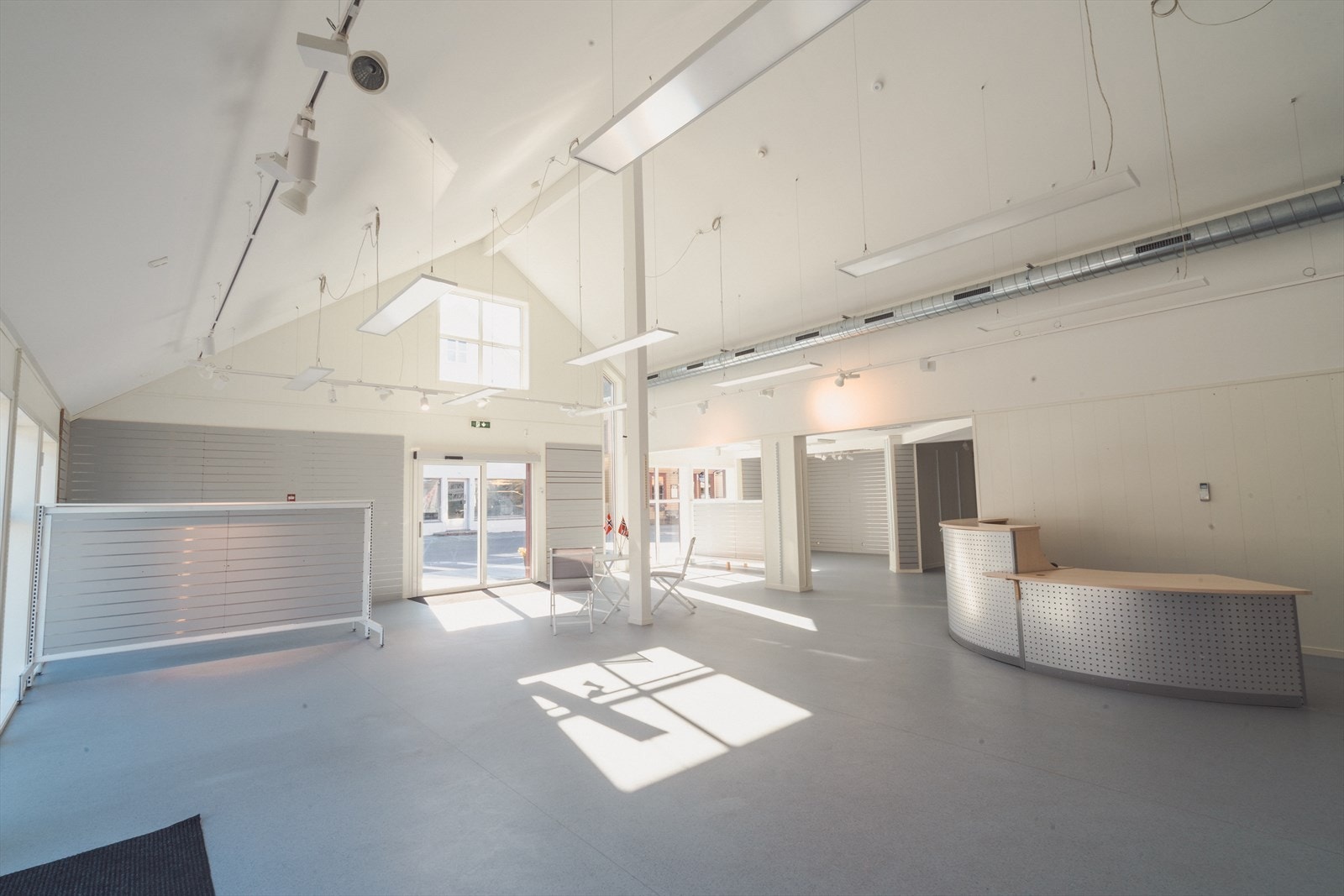 God belysning + ventilasjonsanlegg Galleribilde