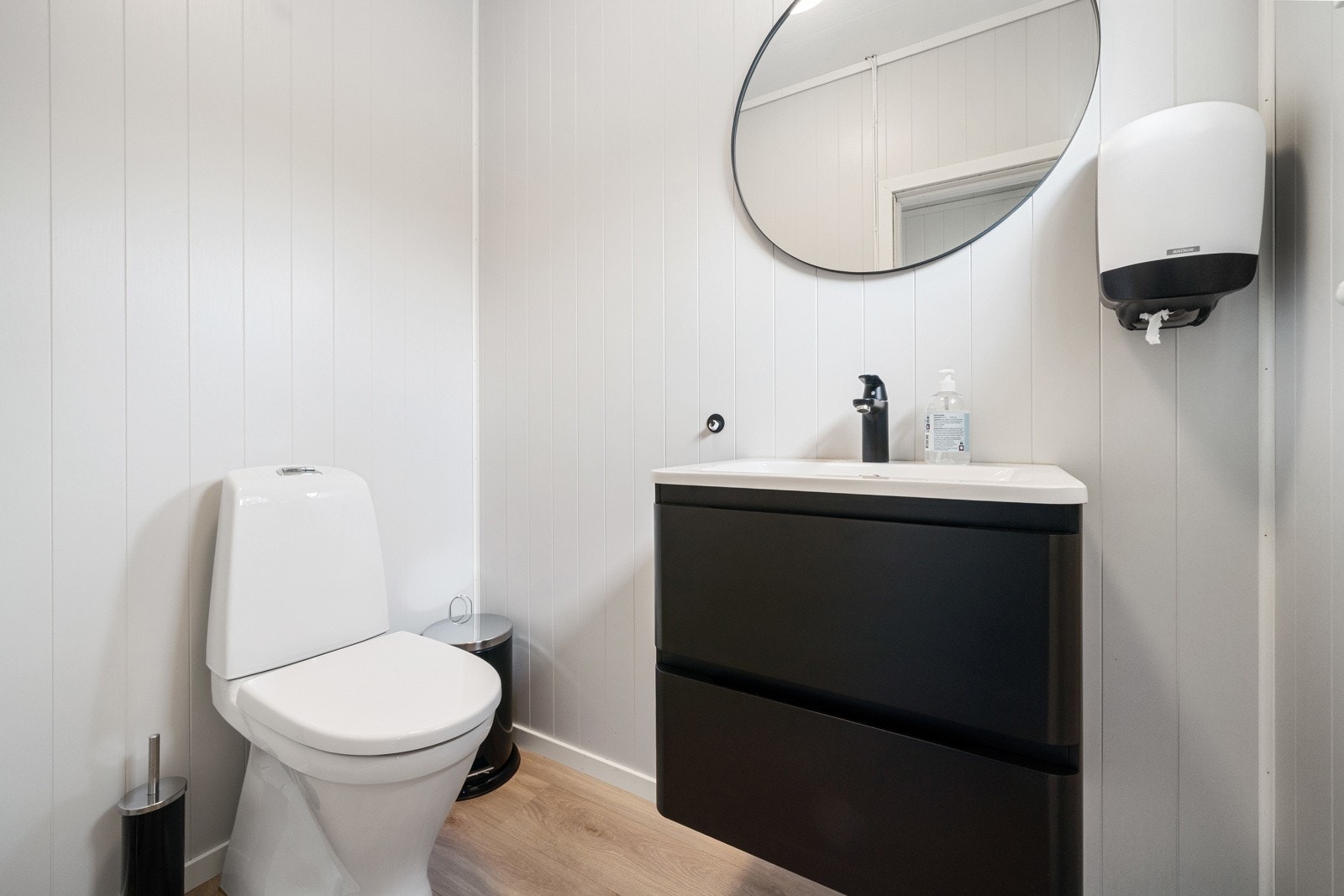 1 av 2 WC-rom Galleribilde