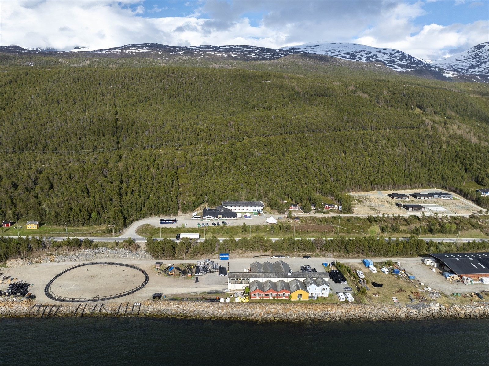 Stor tomt, festekontrakt med statsskog Galleribilde