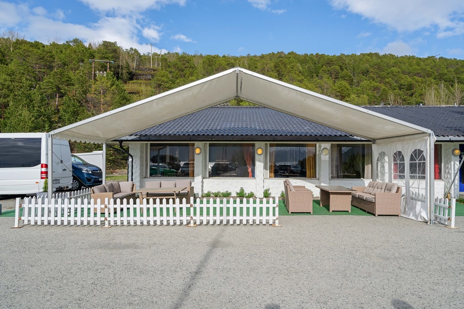 Flott uteområde Galleribilde