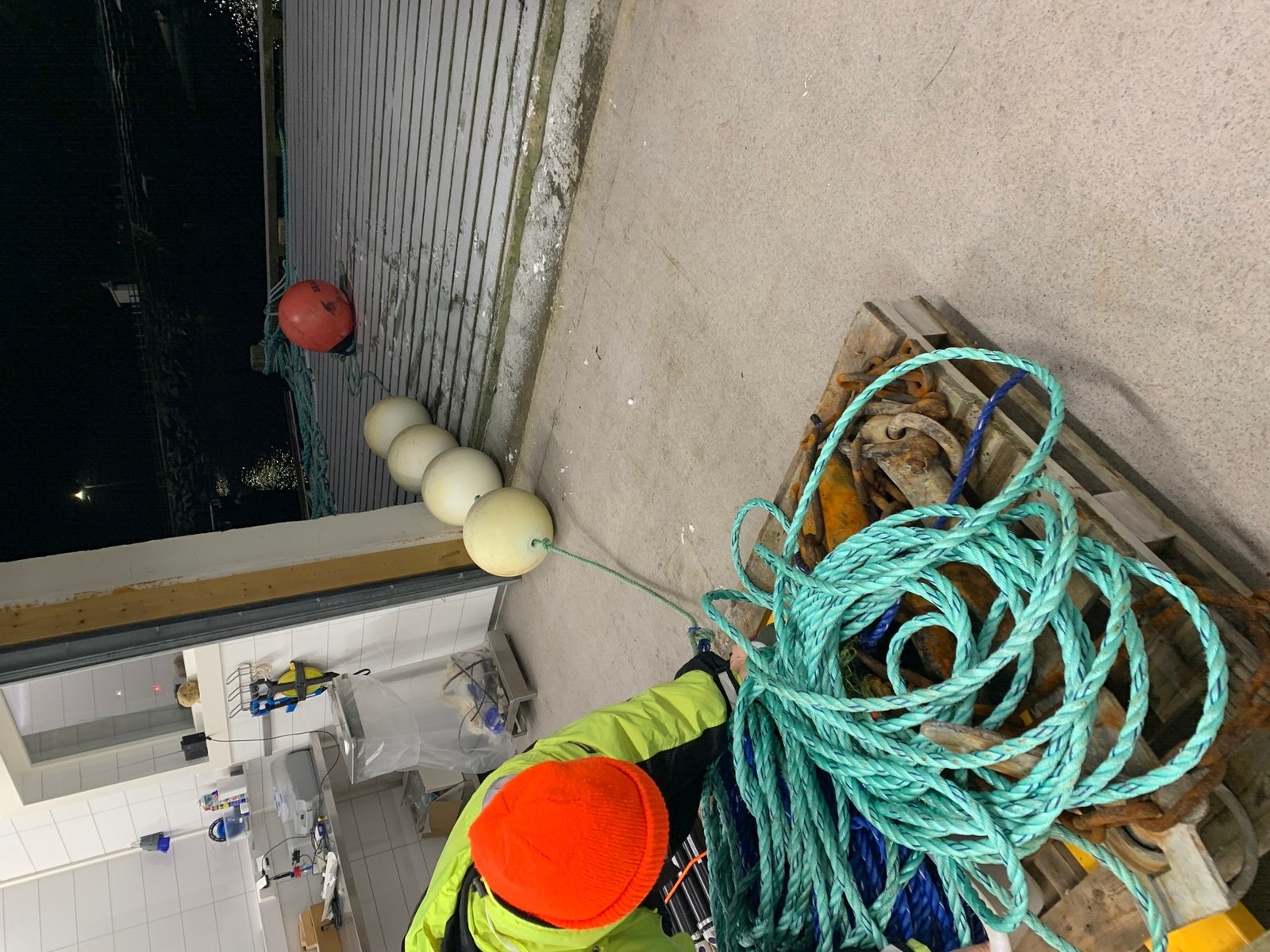 Port rett ut på havna Galleribilde