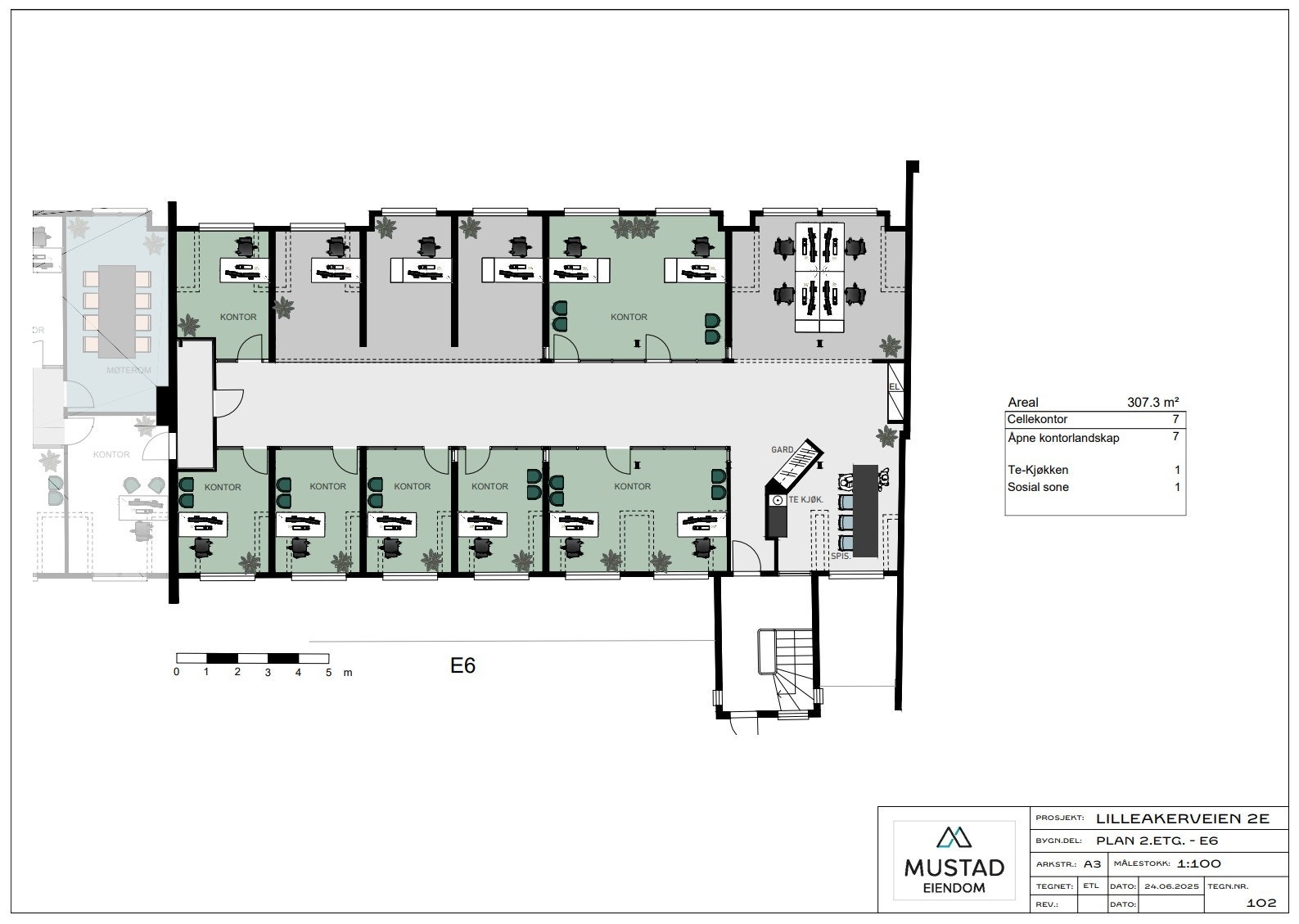Arealet har cellekontorer og arbeidsplasser i åpent landskap og te-kjøkken i sosial sone og er på 307 kvm Galleribilde