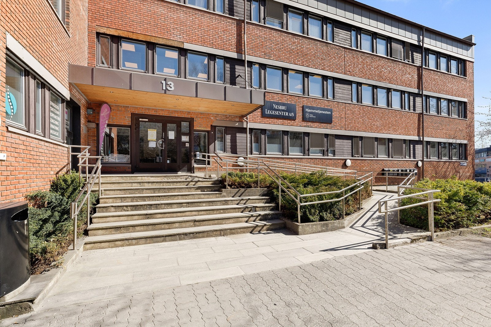 Kontorinngang Galleribilde