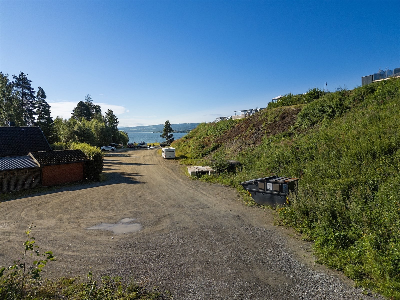 Gruset adkomst. Galleribilde