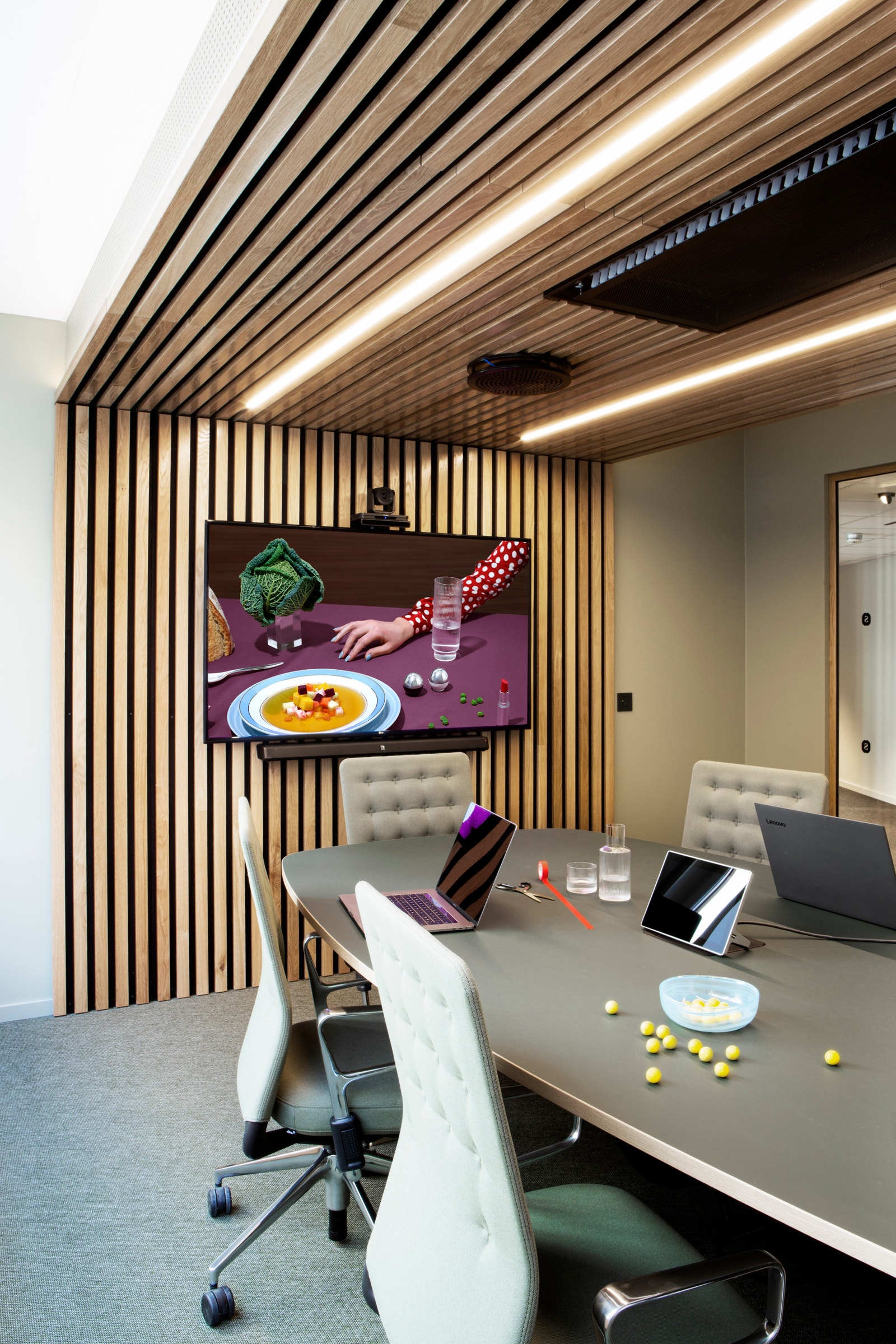 Book rommet som passer til deres anledning Galleribilde