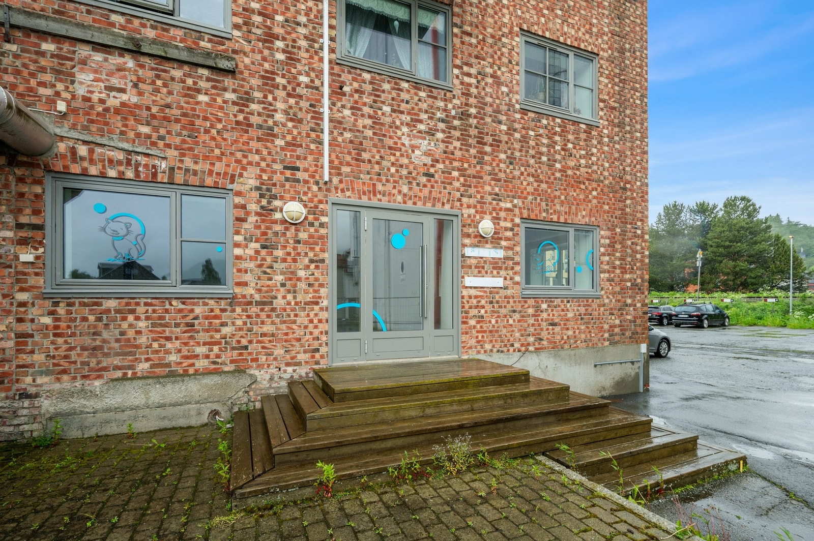 Gode parkeringsmuligheter rett utenfor lokalet Galleribilde