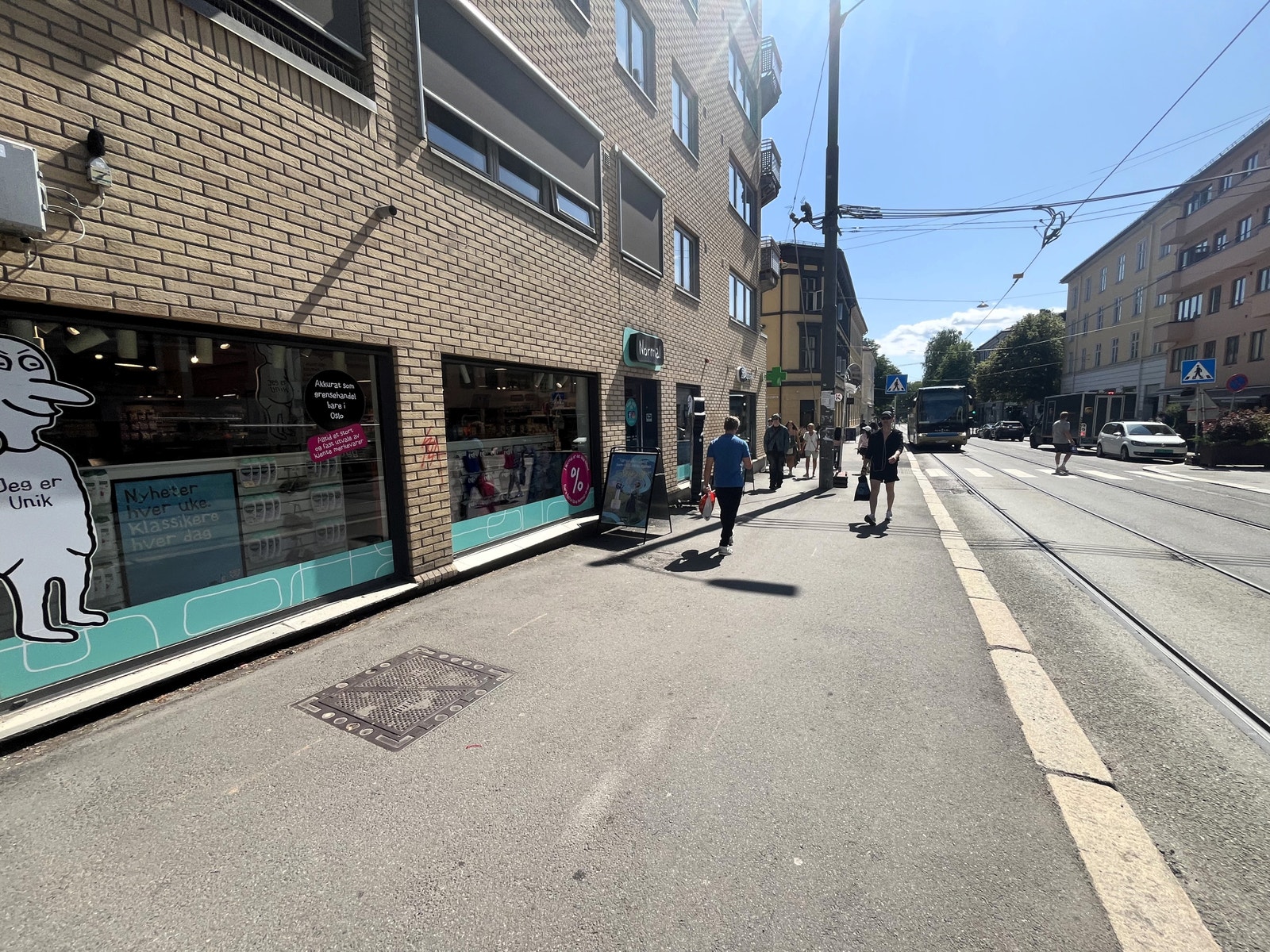 Normal, Plantasjen, Vinmonopolet, Kiwi, Boots Apotek og Coop Extra m.m. Galleribilde