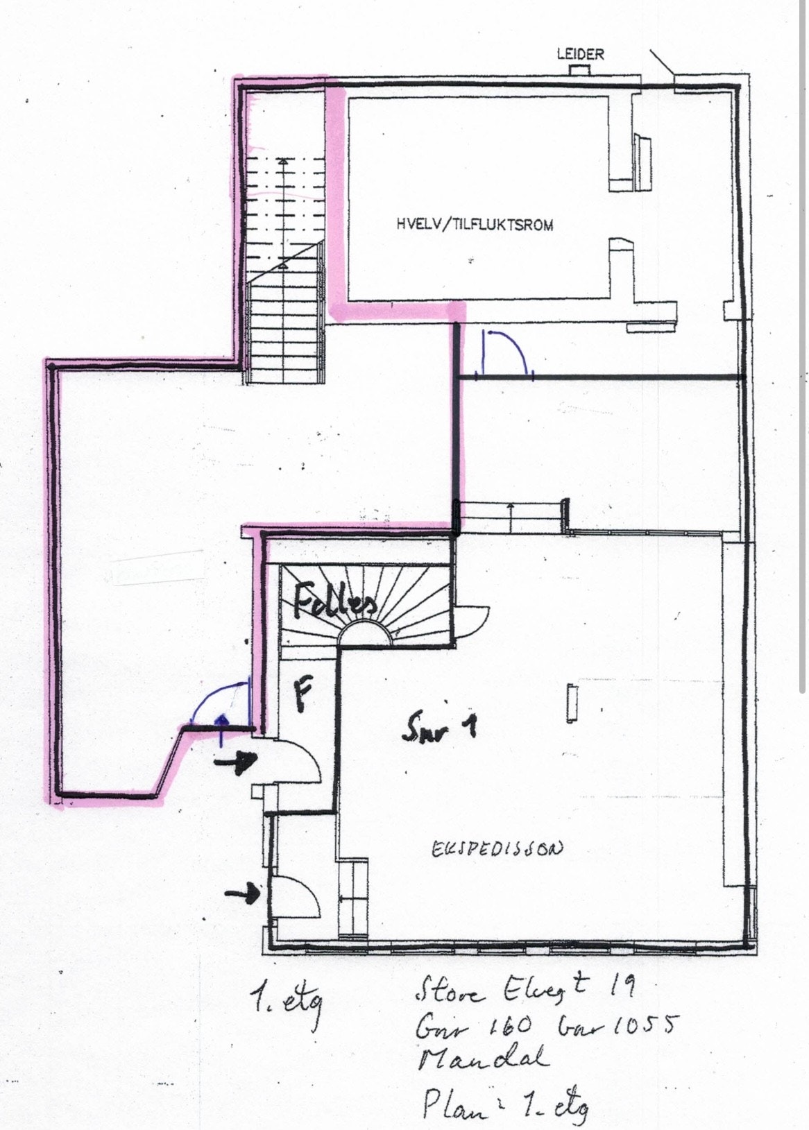 Alt. 1:
Inngangsparti med planløsning første etasje, trapp opp til andre etasje Galleribilde