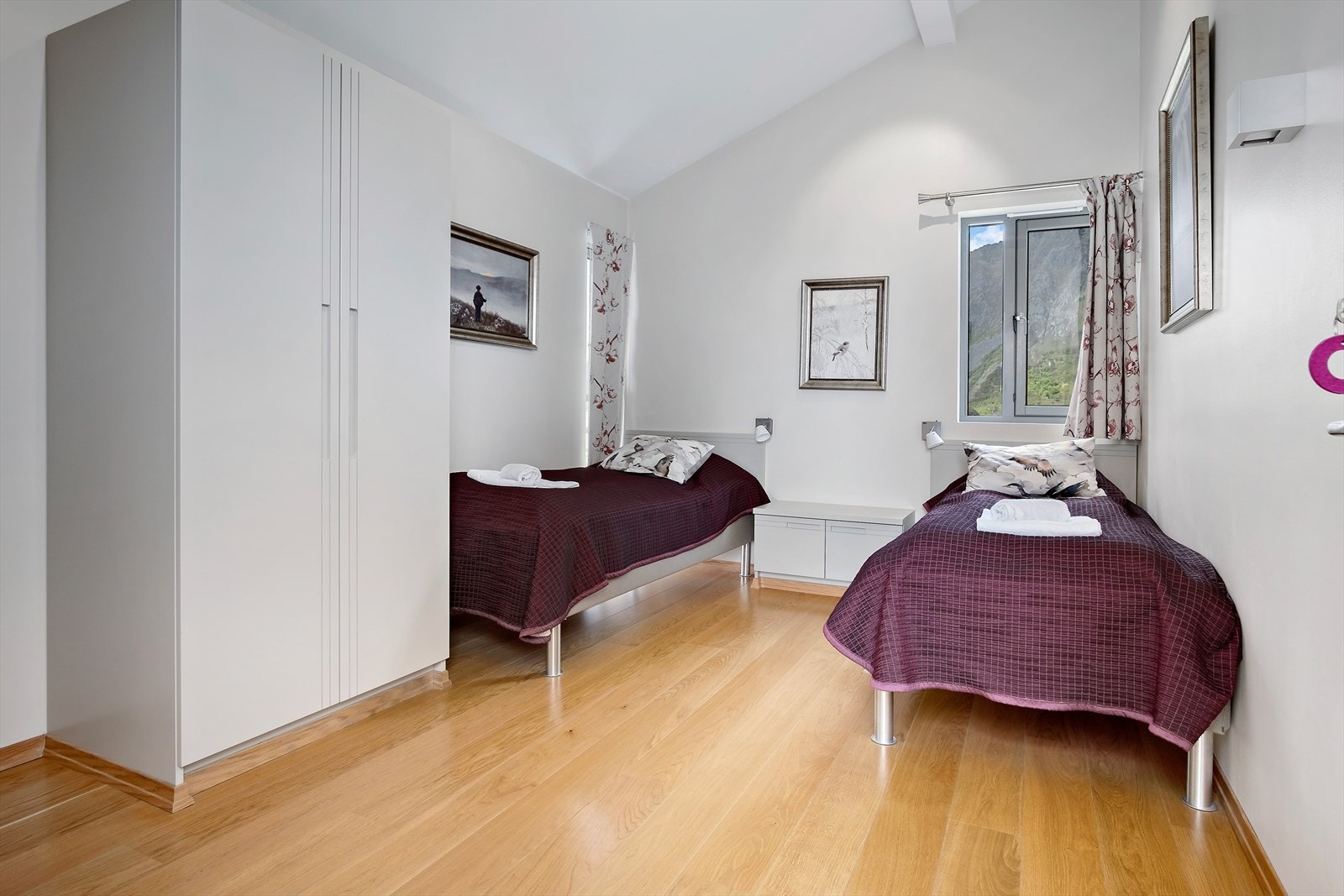 Soverom I 2 etg Galleribilde