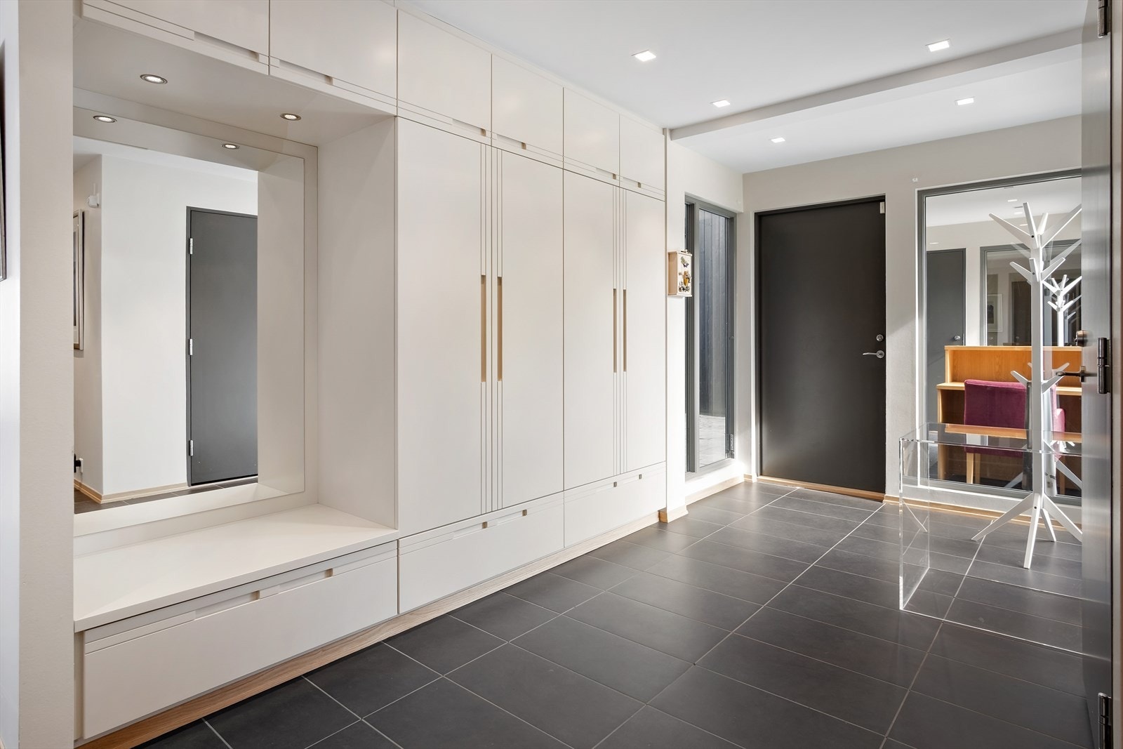 Inngangsparti Galleribilde