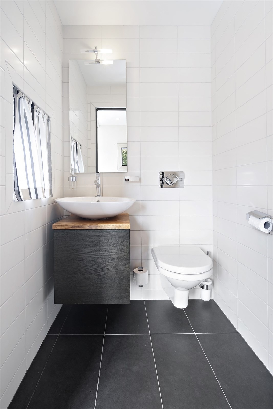 Toalettrom 1 etg nordre fløy Galleribilde