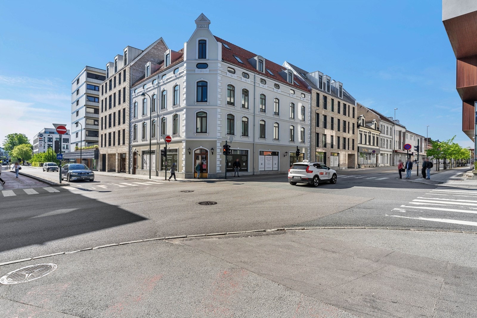 Dronningens gate 76 og 78 - hjørnelokale pa gateplan Galleribilde