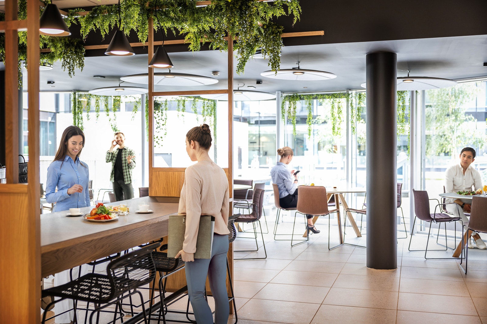 Personalrestauranten i 1. etasje er nylig totaloppusset og fremstår som innbydende og attraktiv. Galleribilde