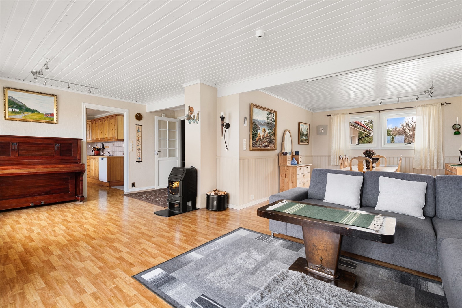 Vedovn på stue Galleribilde