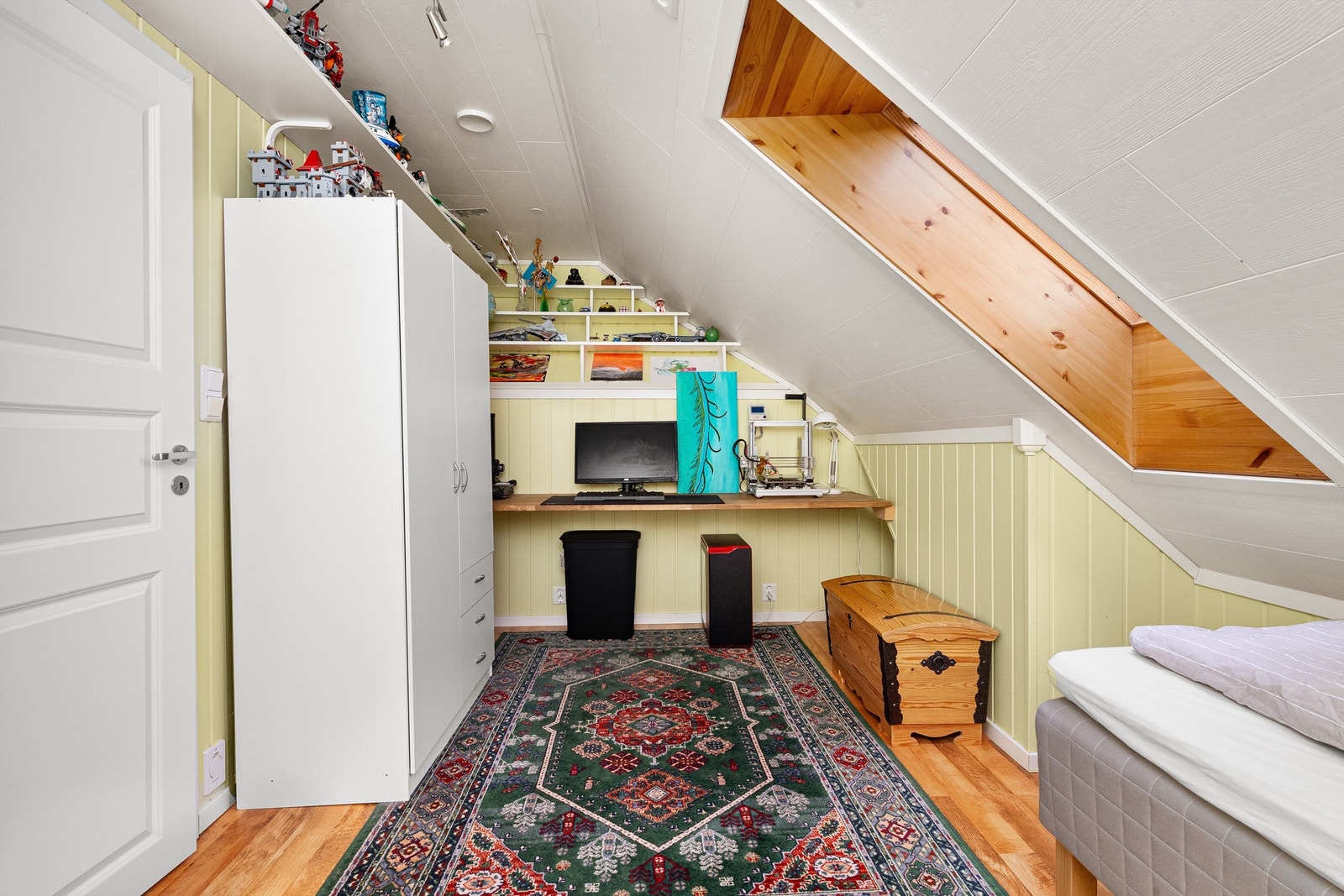 Kontor/soverom i loftsetasje Galleribilde