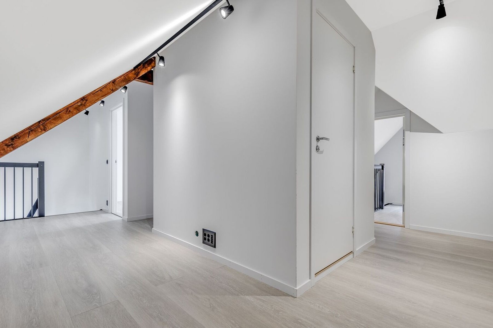 Alt elektrisk er nytt i 2021/2022, og det samme er alle vannrør og avløpsrør. Galleribilde