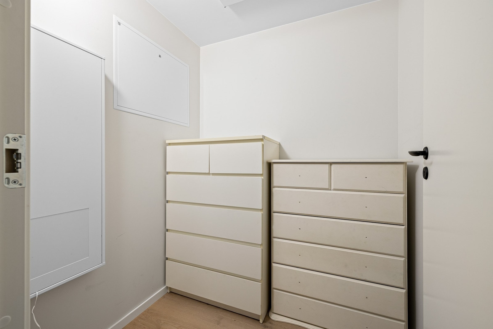 Innvendig bod er på nesten 3 kvm. Galleribilde