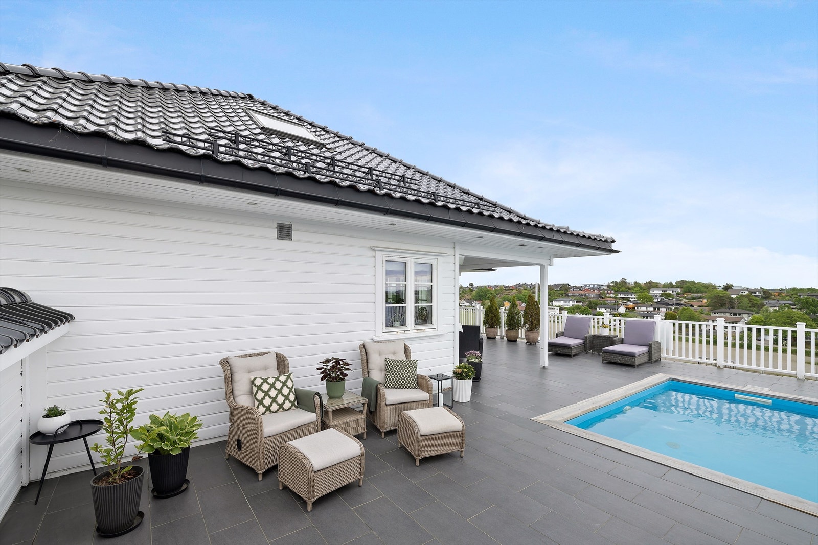 Lunt og solrikt inne i kroken. Galleribilde