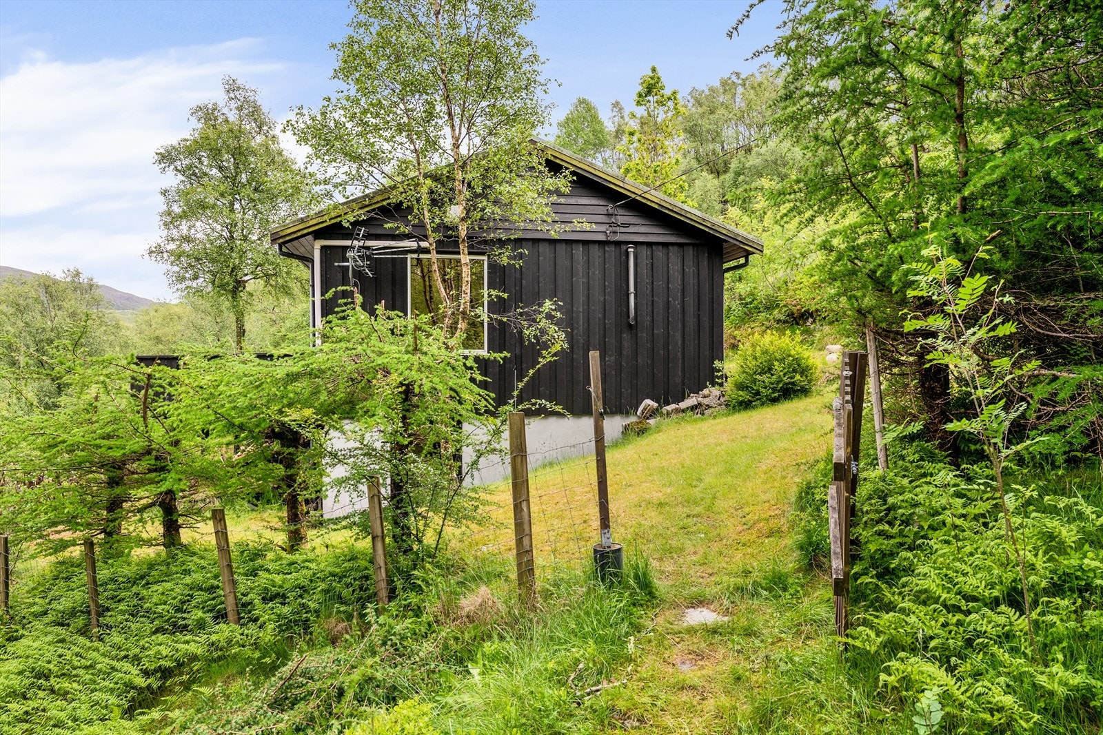 Enten du søker et fristed for familien, en base for turer i naturen, eller bare et sted hvor du kan trekke deg tilbake - her ligger alt til rette. Galleribilde