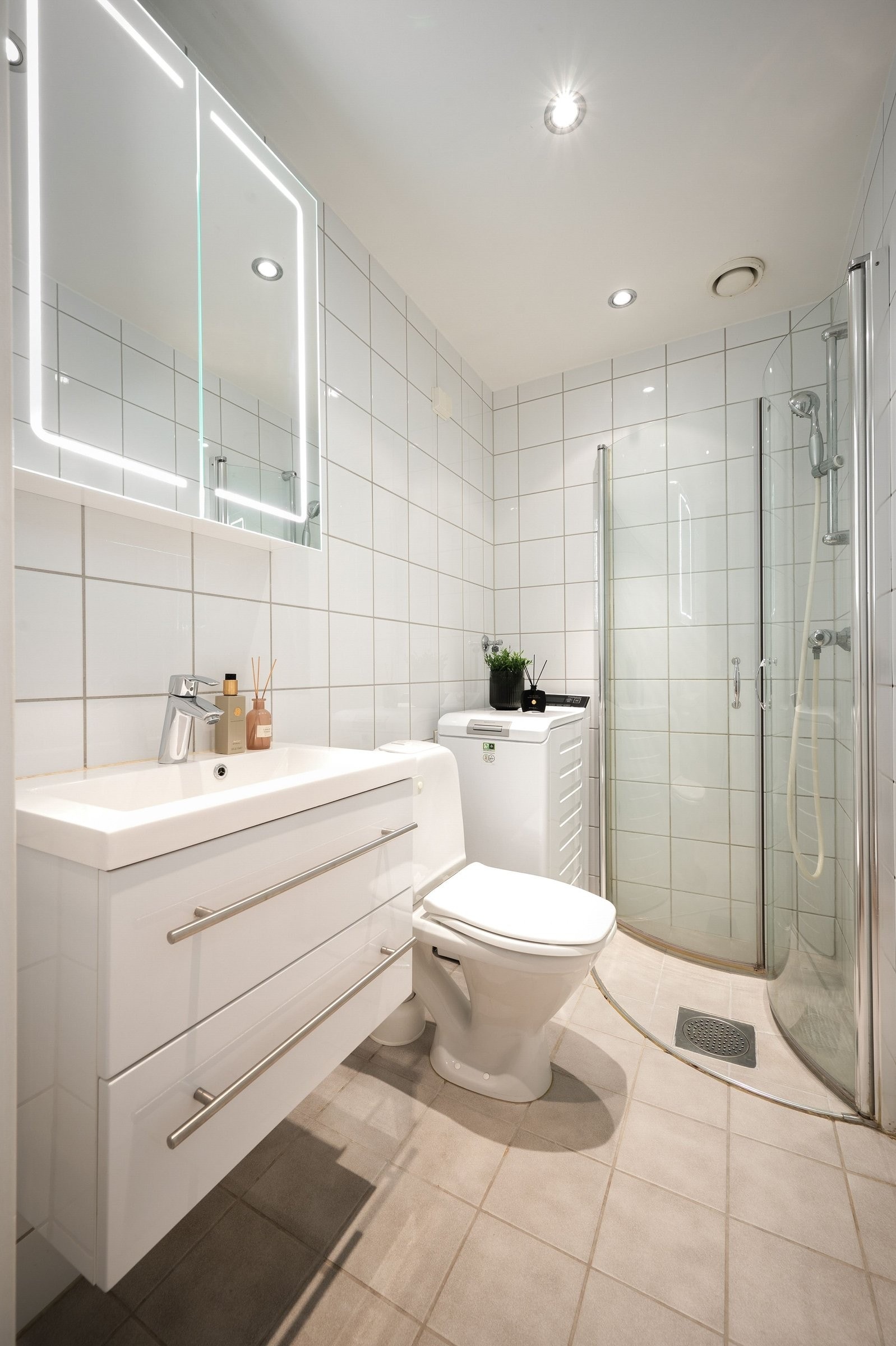 Opplegg for vaskemaskin. Galleribilde