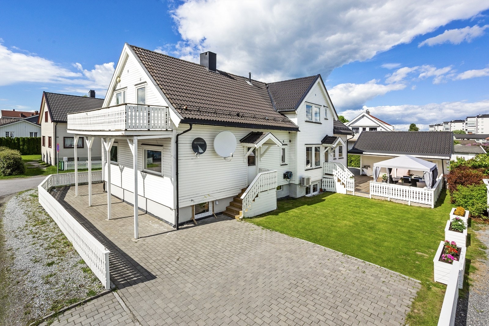 Gårdsplass til 19A Galleribilde