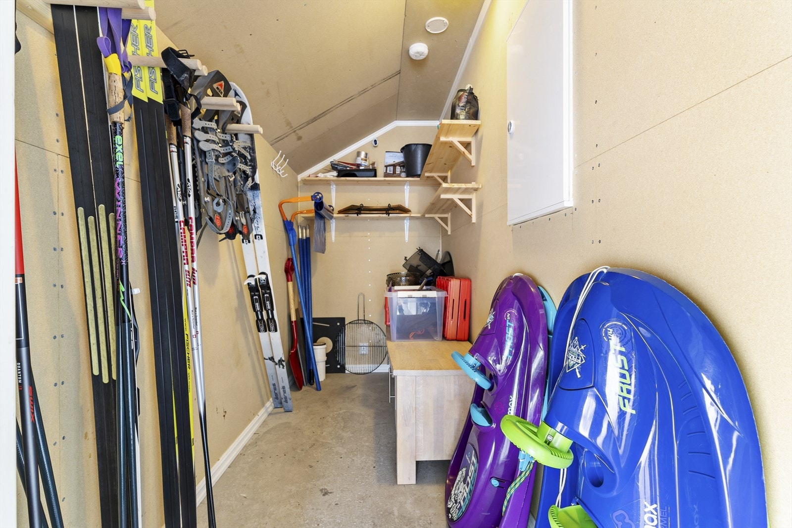 Bod med utvendig inngang Galleribilde